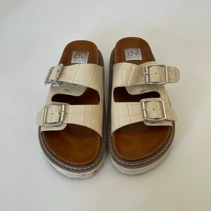 Dolce Vita slides size 7.5 EUC